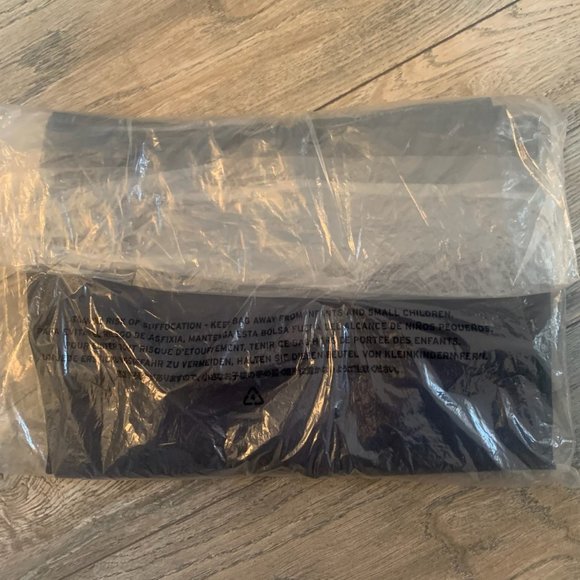 NWT LANDS' END BOYS STAIN/WRINKLE RESISTANT CHINO SHORTS CLASSIC NAVY 1OH - Picture 8 of 11